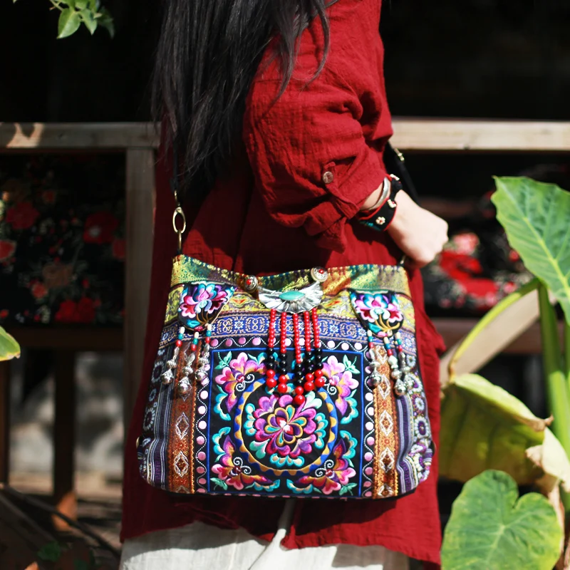 

HOT Hmong canvas embroidery bags Handmade accessory Messenger bag Large canvas Woman's handbag Vintage designer bags