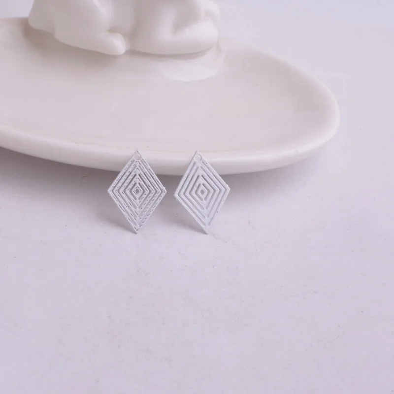 100 Stück AC4327 15mm*20mm Geometrie-Anhänger Rhombus-Anhänger aus lackiertem Metall-Messing Schmuckzubehör – Detail 7