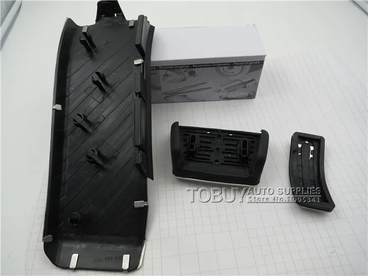 DEE Car Modified Accessory for PORSCHE Macan 2014 2015 2016 2017 Accelerator Brake Footrest Refit Pedal Pad Decorate Metal Plate