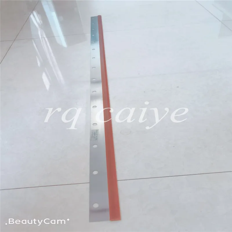 

Высококачественные лезвия Komori Lithrone L440. Длина: 1110 мм. Ширина: 48 мм. 15 отверстий.