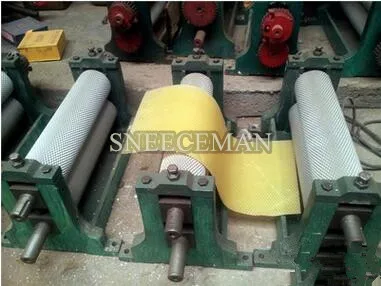 86*195mm 수동 꿀벌 왁스 파운데이션 시트 밀스 머신, 엠보싱 꿀벌 왁스 머신