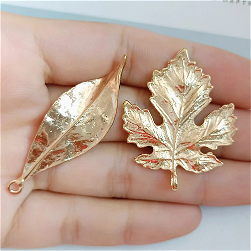 10Pcs/Lot Alloy Creative Gold Leaf Pendant Buttons Ornaments Jewelry Earrings Choker Hair DIY Jewelry Accessories Handmade