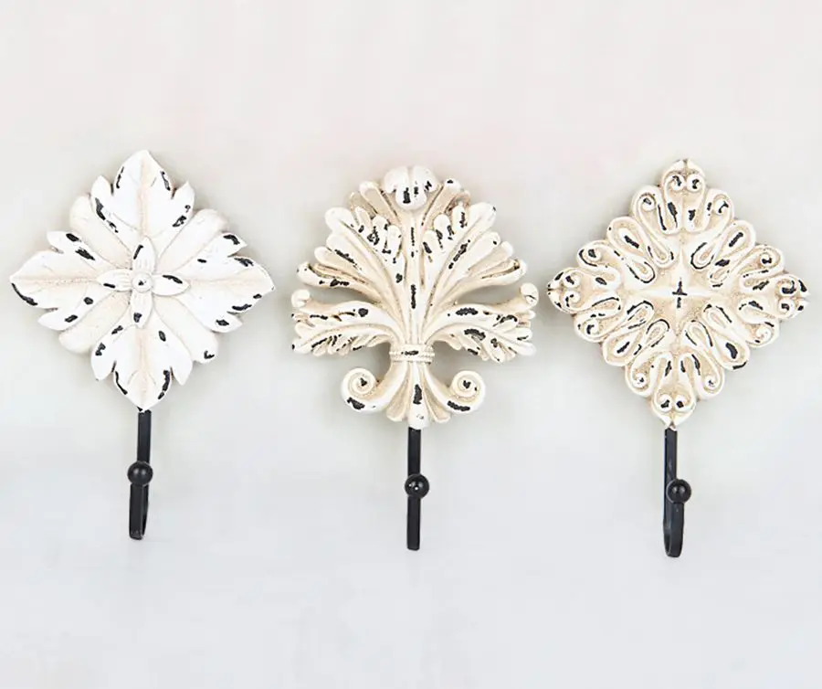 Hot Sale New Continental Antique White Flower Three-piece Wall Mounted Hook Dress Hat Coat Hanging Hanger Bathroom Robe Hooks