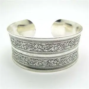 Women Vintage Bracelets Wide Bird Plum Blossom Flower Printing Tibet Silver Plated Totem Cuff Bracelets Bangles