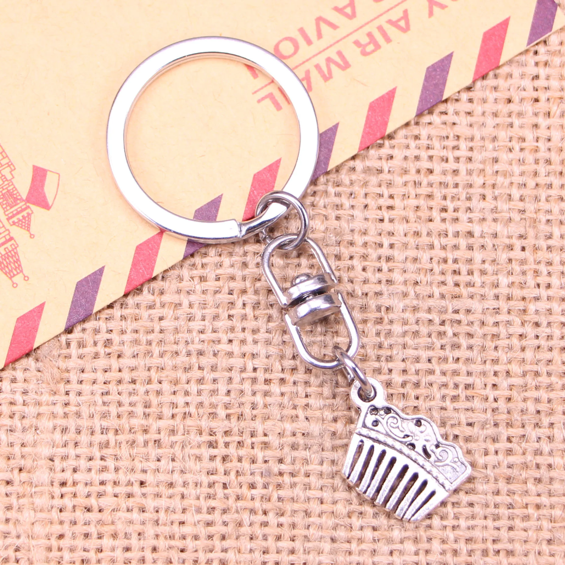 20pcs New Fashion Keychain 15x19mm barber comb Pendants DIY Men Jewelry Car Key Chain Ring Holder Souvenir For Gift