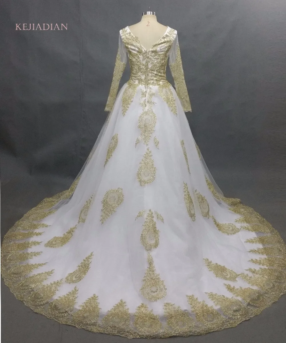 Luxury Muslim Wedding Dresses V-Neck Golden Appliques Long Sleeves A-line Amazing Cathedal Train Bride dress vestido de noiva