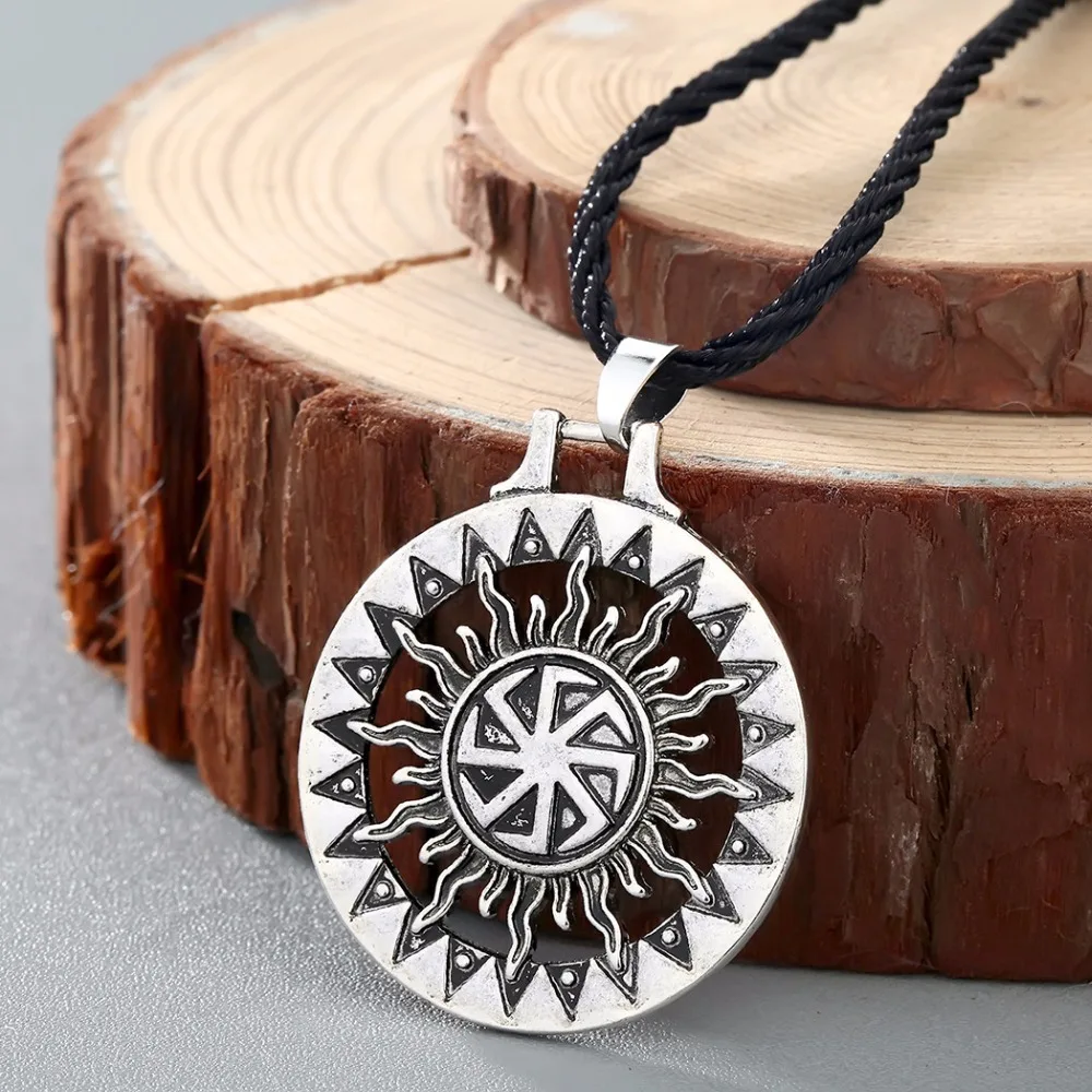 Nostalgia Good Luck Slavic Wheel Kolovrat Necklaces Pendants Amulets Talismans Mens Jewlery Making