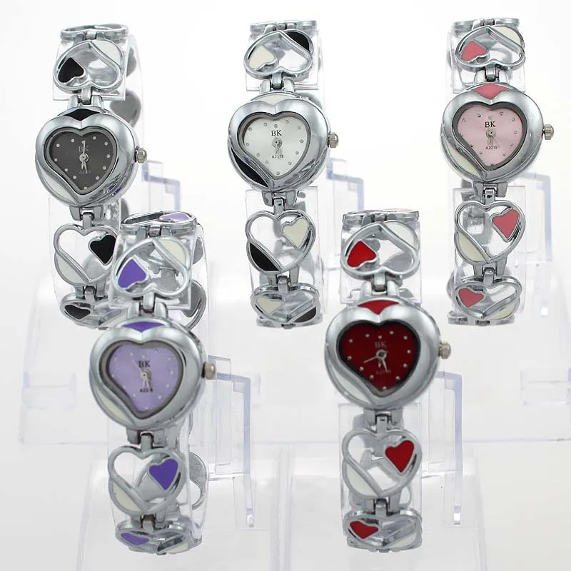 Relojes bonitos con diseño de corazón, joyería de moda, pulsera de cuarzo de acero inoxidable para mujer, regalos O50