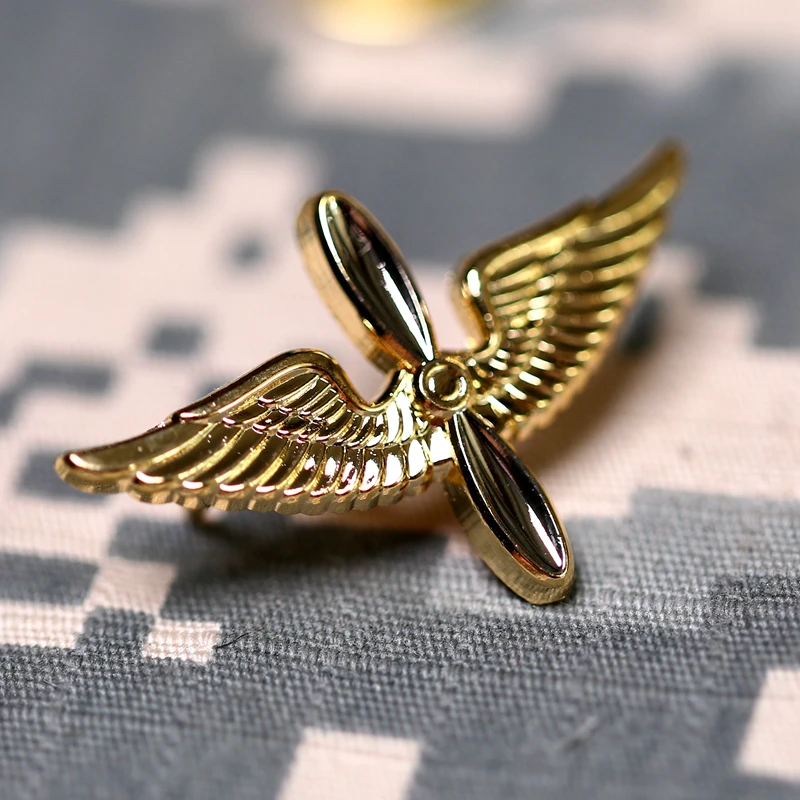 US Army Aviation Flying Force Collar Flower Wings Metal Badge Film Props Pilot Uniform Medal Lapel Brooch Pin