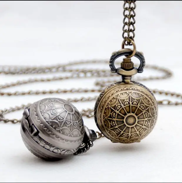 Hot Fashion Retro Antique Black Snitch Ball Quartz Pocket Watch Necklace Women Arabic Number Hour Lady Girl PMK84