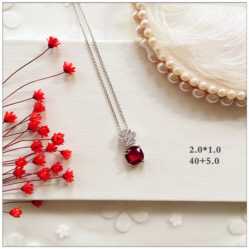 Necklaces Pendants For Women S925 Sterling Vintage Created Ruby Red Cubic Zirconia Fine Jewelry Clavicular Chain Accessories