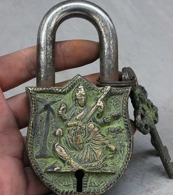 Old Tibetan Buddhism Bronze Saraswati kwan-yin Goddess Buddha Statue locks keys