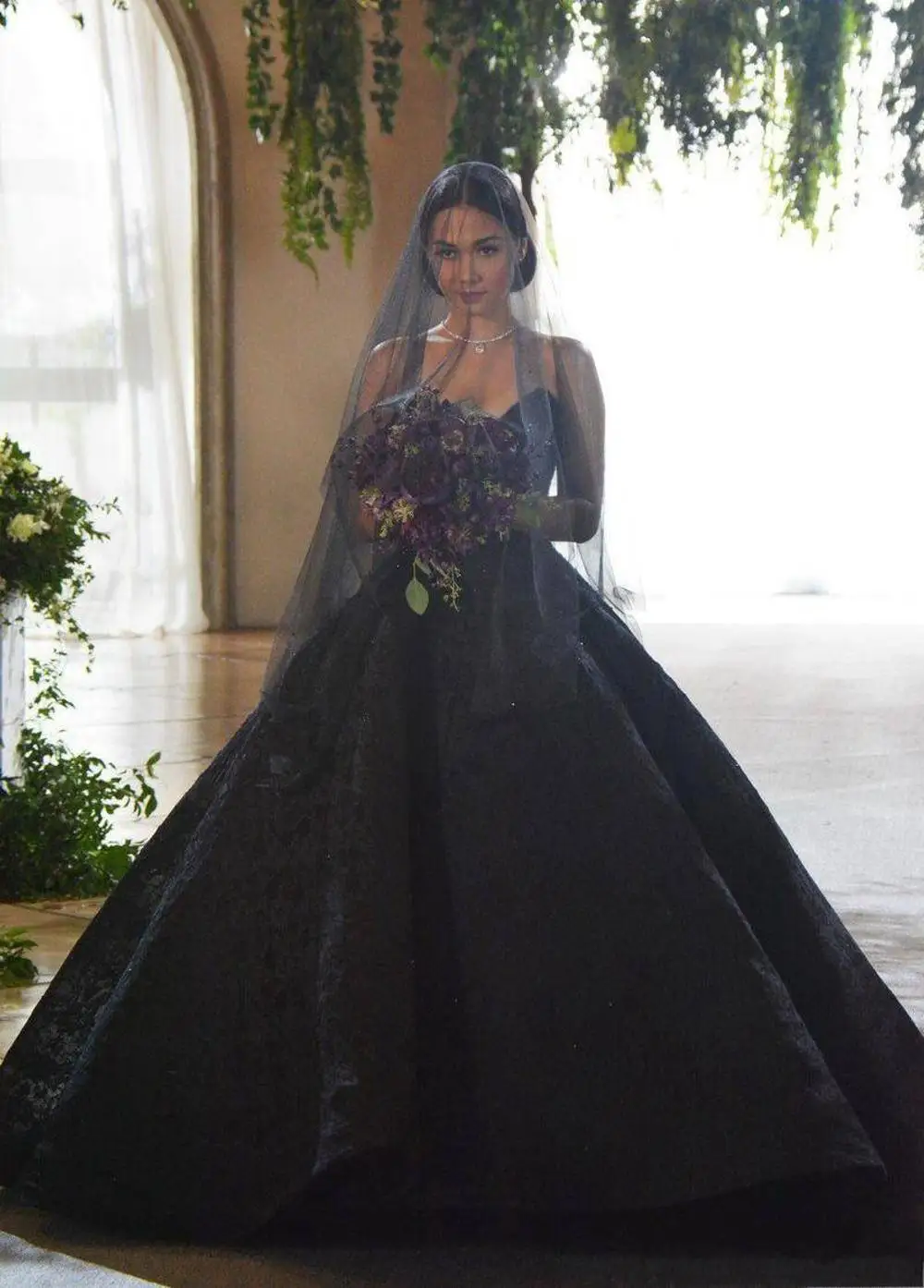 Stunning Bohemian Black Wedding Dresses Sexy Sweetheart Beaded Lace Ball Gown Bridal Dress Sequins Noble Country Wedding gown image 2