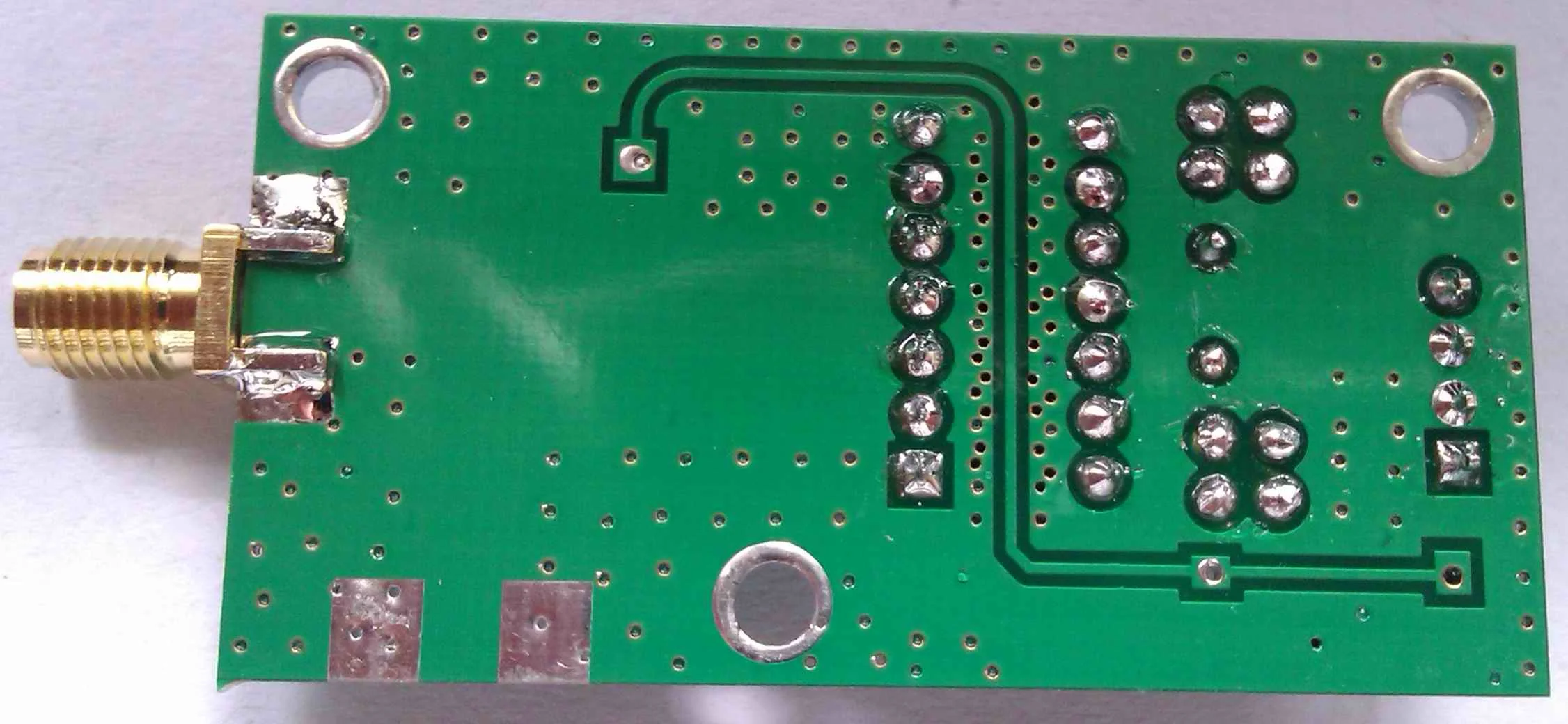 Wideband VCO 10dBmกำเนิดสัญญาณสำหรับRFแหล่งสัญญาณของ70-200เมกะเฮิร์ตซ์VCOแรงดันไฟฟ้าควบคุมoscillator