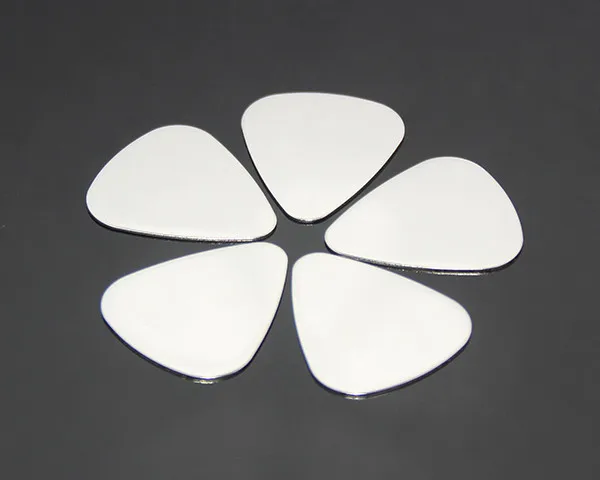 12pcs/pack Guitar Picks Plectrum 0.3mm Stainless Steel Metal Electric Guitar Bass Picks Plectrum Guitar Parts & Accessories YYY