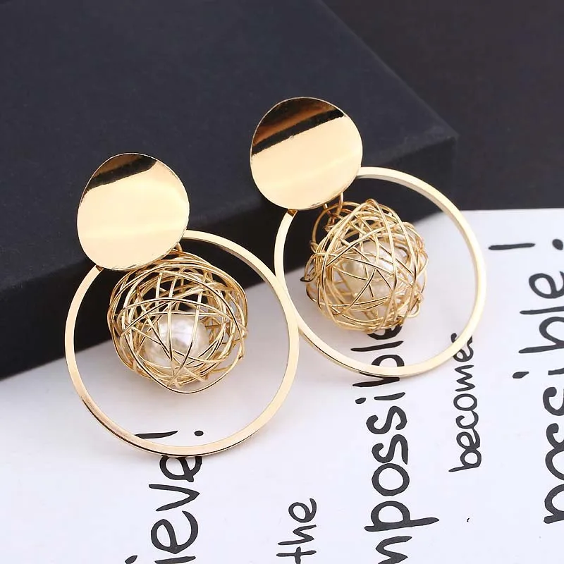 Fashion Statement clips Earrings 2019 Metal Round pearl Geometric Earrings For Women Hanging Earrings Modern Jewelry