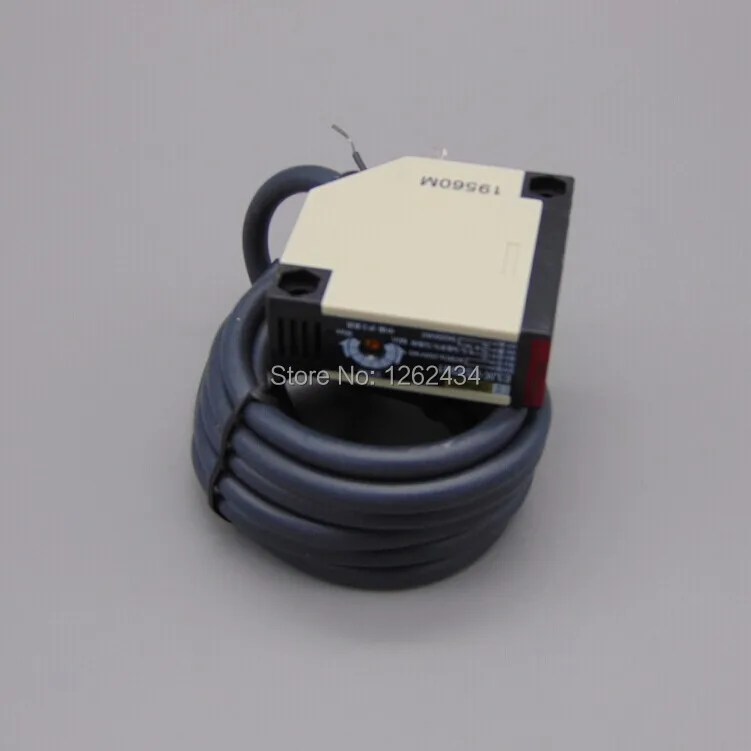 Difus jenis refleksi beralih fotolistrik E3JK-DS30M2 AC220V lima baris
