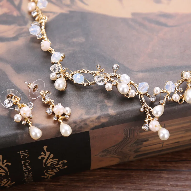 KMVEXO New Coming Bride Headdress Retro Hair Jewelry Gold Color Pearl Rhinestone Flower Crown Women Wedding Accessories