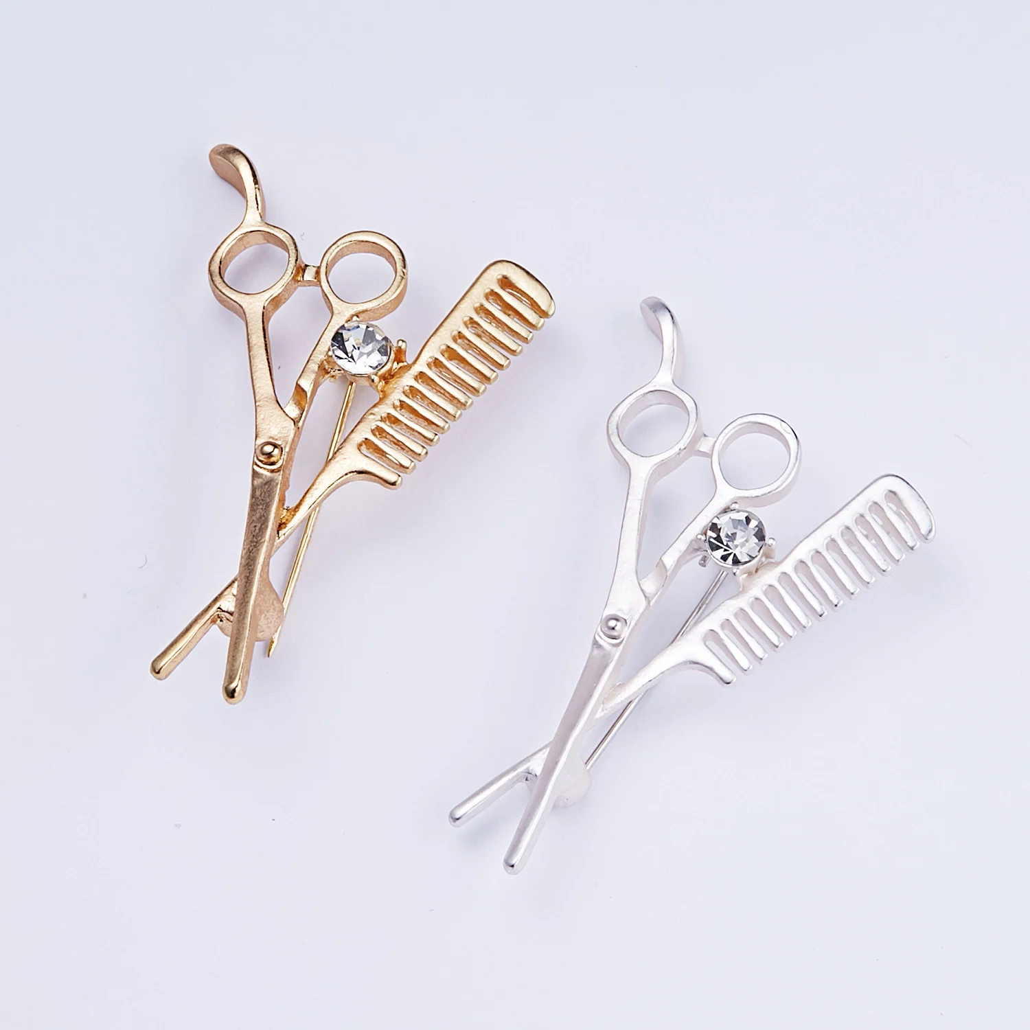 Comb Scissors Brooch Pins for Women Men Crystal Hijab Brooches Wedding Dress Girl Jewelry Brooch Hat Collar Coat Clips Bijoux