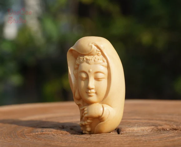 Natural Jujube Wood Carved Guanyin Bodhisattva B Pendant Tiny Charms Mala Japa Beads Bracelet Jewellry Findings DIY Accessories