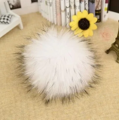 14cm Wholesales Real Raccoon Fur Pompom Pom poms For Hats Winter Beanies Natural  For Kids Women DIY Accessories With Buttons