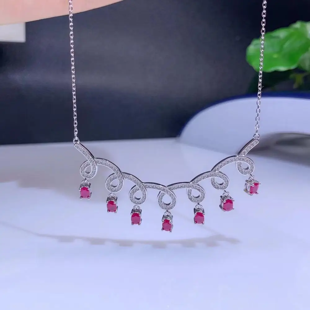 Luxurious evening banquet exclusive Natural Ruby Necklace beautiful, noble and dignified, 925 silver material.