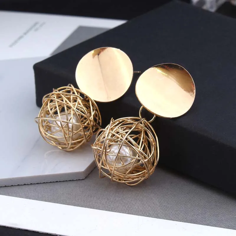 Fashion Statement clips Earrings 2019 Metal Round pearl Geometric Earrings For Women Hanging Earrings Modern Jewelry