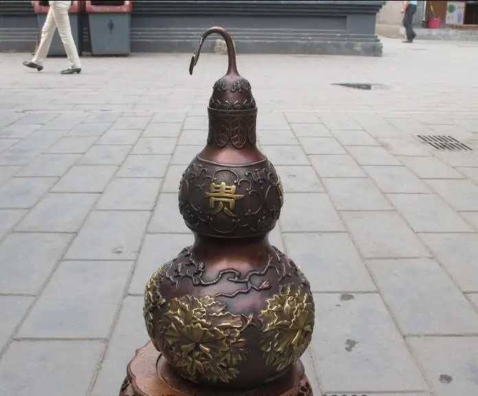 Chinese Red Bronze carved chrysanthemum Lucky Feng Shui Gourd calabash statue