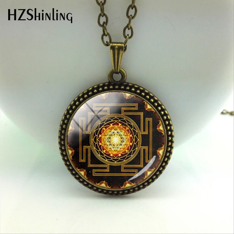 Fashion Chakra Spiritual Buddhist Sri Yantra Pendant Necklace Sacred Geometry Sri Yantra Jewelry Meditation Necklace HZ1