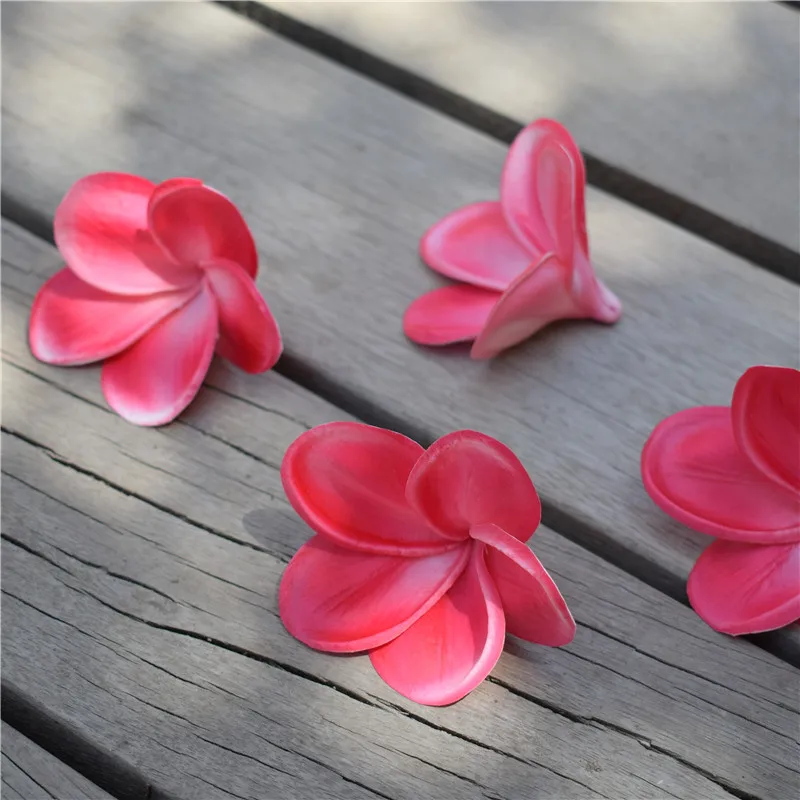 Plumeria de flores de tacto Real, adornos para Tartas, decoración de boda, tocado Tropical Hawaiano, color fucsia, 100, piezas