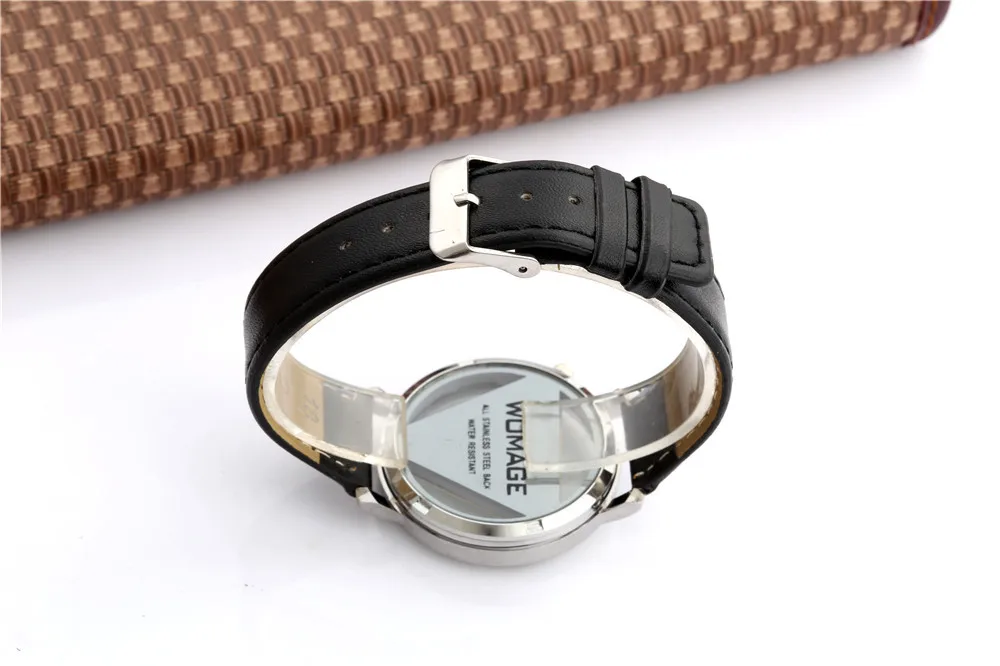 Fashion Womage Brand Trend Women Watches Ladies Triangle Rhinestone Transparent Quartz Casual Wristwatch Femme Relogio Feminino