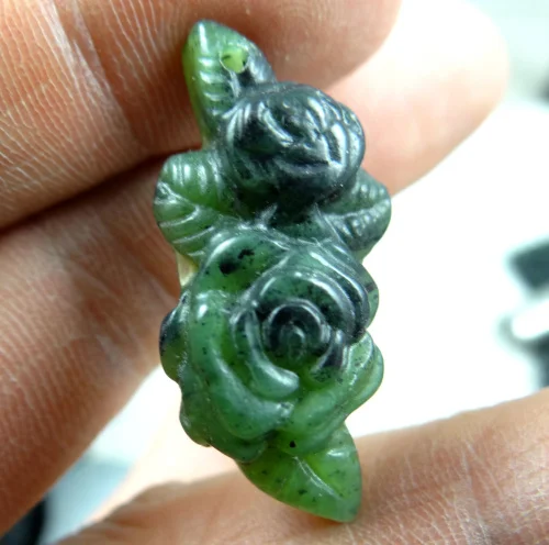 natural stone Turquoises Quartz crystal hand-carved statue of Roses amulet pendant for diy jewelry making necklace Accessories
