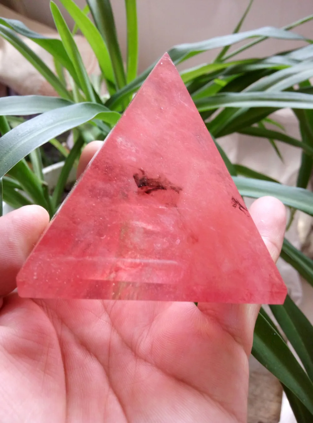 258G PRETTY RED SMELTING QUARTZ CRYSTAL PYRAMID HEALING