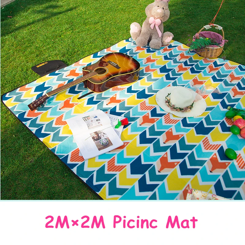 

4-5 Person Waterprof Suede Camping Mats Outdoor Beach Picnic Baby Climb Plaid Camping Mats Folding Moistureproo Baby Mats