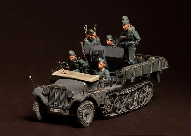 Unpainted Kit  1/ 35 Crew for Sd.Kfz.104 fur 2cm FlaK 30 include 6  figure Historical  Figure Resin  Kit