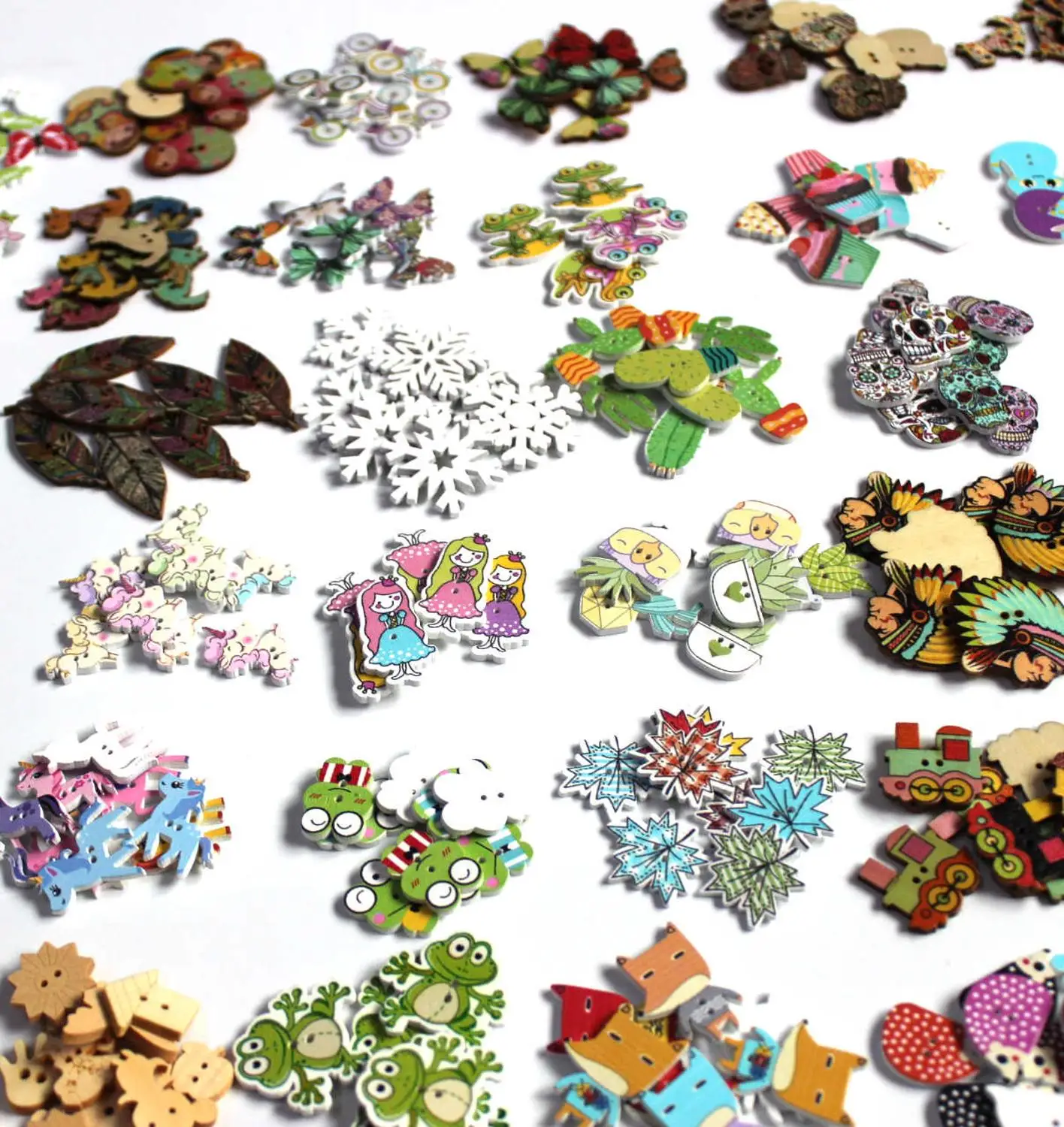 30-50pcs/lot Colorful  Buttons Baby Children Clothing Sewing Accessories DIY Crafts mix 2Hole WoodenButtons For Scrapbooking L-4