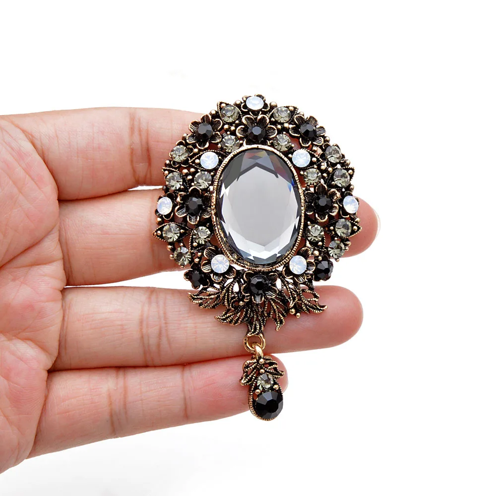 CINDY XIANG Round Crystal Flower Brooches For Women Elegant Wedding Fashion Pins Vintage Retro Style Coat Accessories