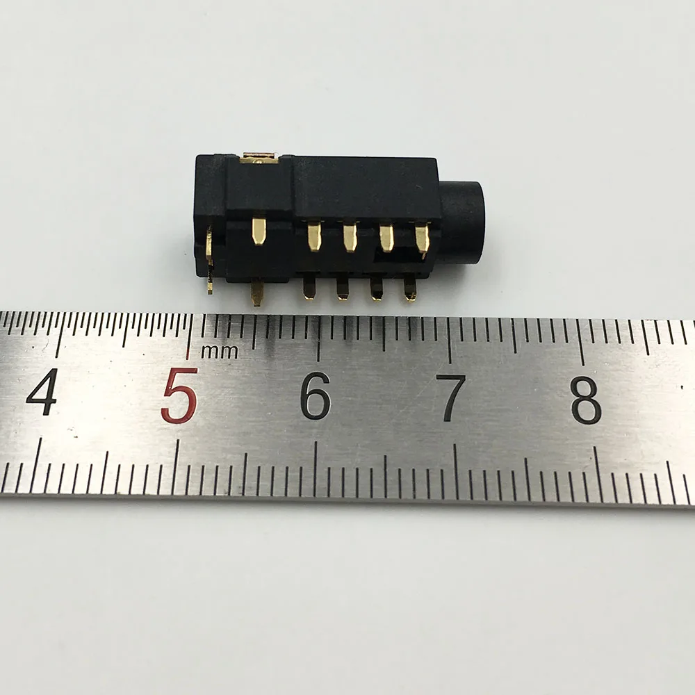 1Pcs 4.4mm Female Balanced Socket 4.4 5Pole Headphone Earphone