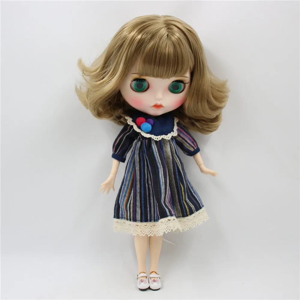 ICY DBS Blyth doll white skin joint body Short brown hair Carved lips Mate face with eyebrows BL662