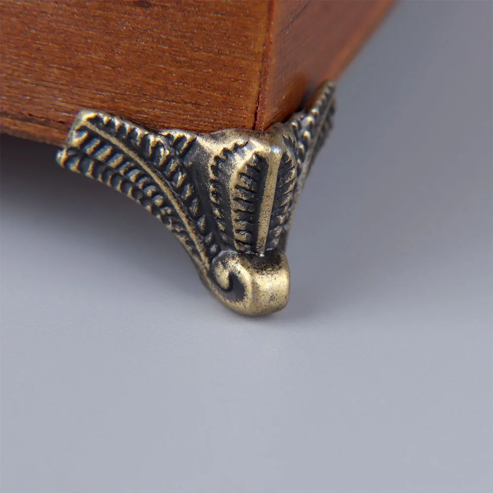 4 Pcs di Modo Antico Angolo Protector Box Cassa di Legno Decorativo Piedi Gamba Staffa Angolo Ferramenta per mobili