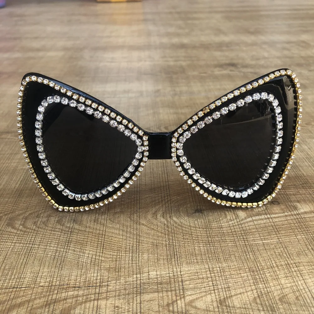 

Super Oversized Butterfly Women Sunglasses Big Shades Diamond Sun Glasses UV400 2019 New Design Eyewear Gold Crystal Gafas de so