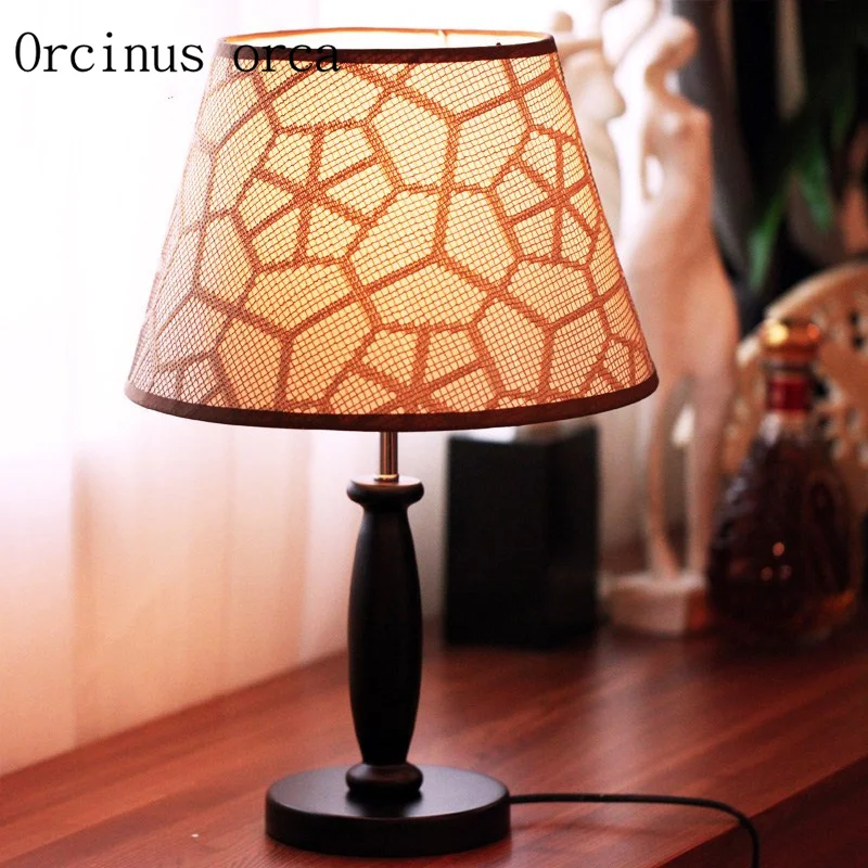 

Modern minimalist wood desk lamp creative bedroom bedside lamp decorative cloth desk lamp free shipping