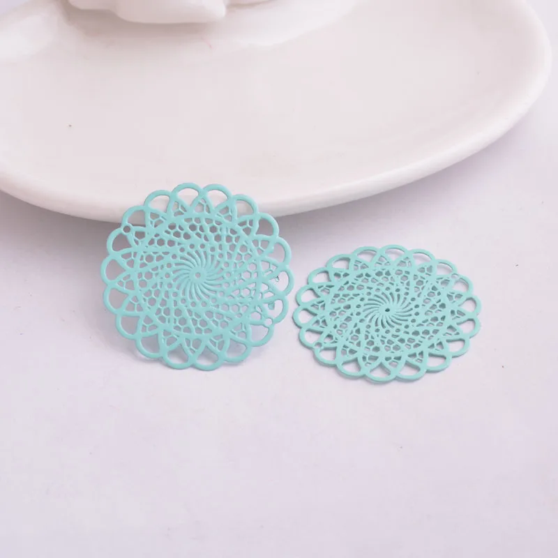 30 Stück AB2642 30mm Runde Filigran-Verbindungsstücke, Blumen-Bedruckte Charms, Verbindungsstücke für DIY-Schmuckherstellung – Detail 8