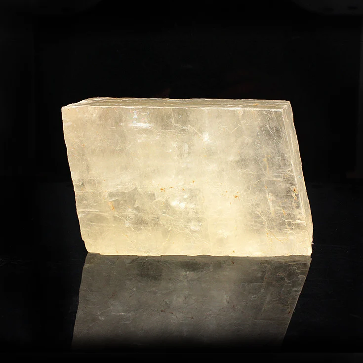 Natural chunks of Iceland spar mine stone ornaments Collectibles standard teaching specimen ornamental carving small material db