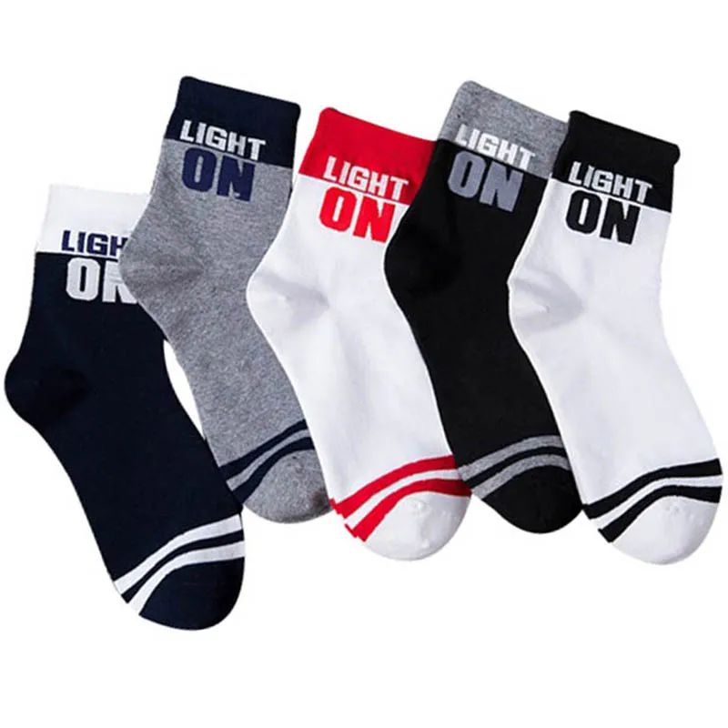 

5pairs Men Skateboard Short Socks Meias Personality English Letter LIGHT ON Adult Socks Autumn Winter Warm Cotton Male Sock Crew