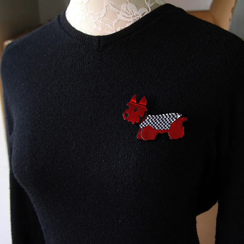 FishSheep New 2018 Animal Acrylic Brooches For Women Resin Cartoon Corgi Dog Brooch Pins Scarf Buck Clothes Accessories Jewelry