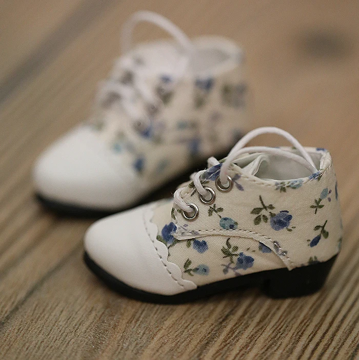 D01-P045 children handmade toy 1/3 1/4 Doll Accessories BJD/SD doll shoes Pointed tie with floral ankle boots 1 pair