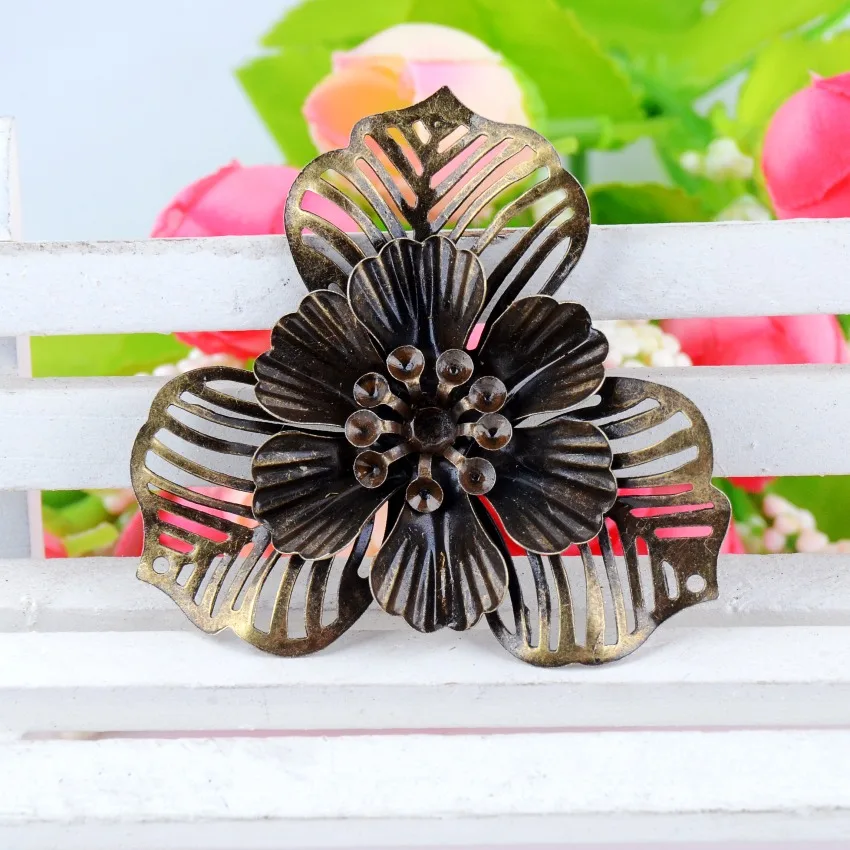 

MIAOCHI 20Pcs Antique Bronze Filigree Flower Embellishment Connectors Metal Crafts Decoration DIY Findings 4.7cm J0643
