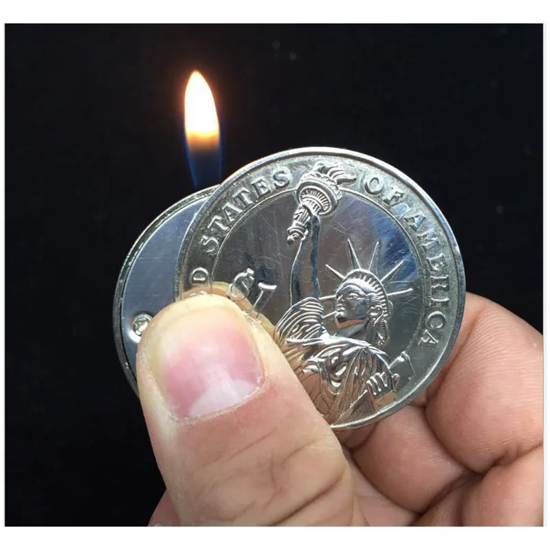 Fashion Creative Mini Coin Shaped Butane Flame Lighter Metal Torch Lighter Novelty Gadget Gift Key Accessories Pendant NO GAS