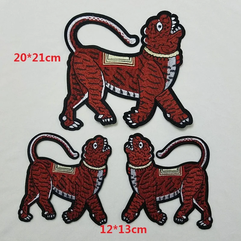 Sale 1pair Small size Embroidered Animal Patch Unicorn Tiger Applique Patch for Clothes Patches Z136